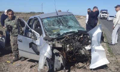 Murió un policía y otro sufrió graves heridas en un choque frontal