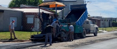 Continúa la obra de pavimento en barrio Brandenberg