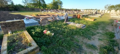 Quejas por el estado de abandono en el cementerio municipal