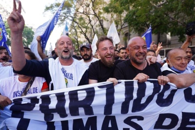 En el Día de la Madre, Martín Insaurralde se sumó al acto de la Lealtad cantando «Macri, compadre, la c… de tu madre»