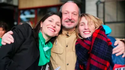 La familia completa de Martín Sabbatella fue nombrada en cargos jerárquicos