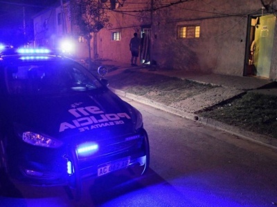 Santa Fe: Sicarios asesinaron a una mujer embarazada y balearon a su hija de 9 años