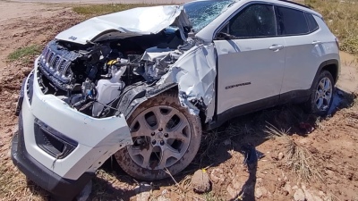 Fuerte choque en la Ruta 33: una camioneta embistió la parte trasera de un colectivo