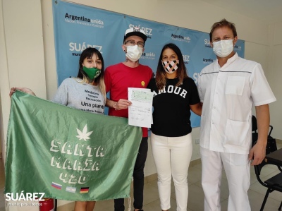 Entrega de aporte económico para mejorar la producción de aceites de cannabis