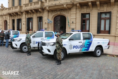 El ministro Berni entregó 4 patrulleros para la Patrulla Rural