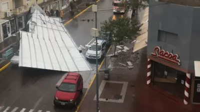 En Monte Hermoso, el temporal voló parte del techo del Casino