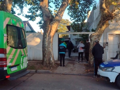 Preparaba empanadas, su bufanda se enganchó en una amasadora y murió asfixiada