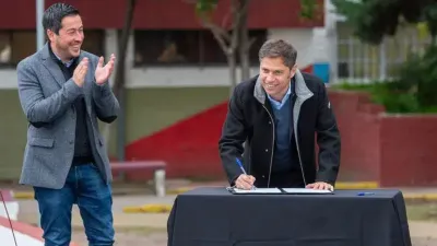 Axel Kicillof acordó un 60% de aumento salarial hasta fin de año para estatales, docentes, médicos y judiciales