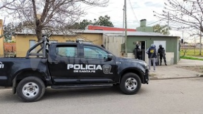 Zafó de milagro: lo balearon mientras escapaba de un robo, lo arrastró un tren pero logró sobrevivir