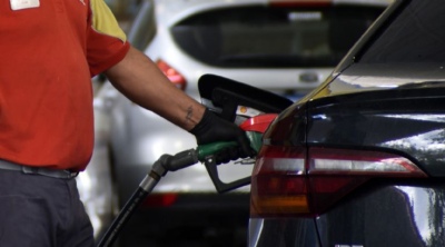 Axion y Shell volvieron a aumentar los precios de la nafta y el gasoil