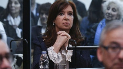 Con la presencia de Cristina Fernández de Kirchner, comienzan los alegatos en el juicio por la obra pública