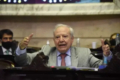 Enríquez: "¿Se puede negociar con alguien que está tomando dos miligramos de Clonazepam por día, como el Presidente?"