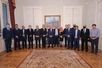 Entre fuertes rumores de cambio de gabinete, Alberto Fernández recibió a gobernadores del PJ en la Casa Rosada