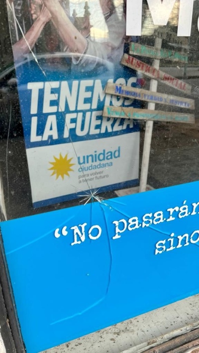 Rompieron vidrios - Marcha del 9 de Julio: “Un ataque a la política y a la libertad de expresión”