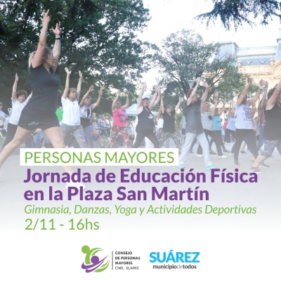 Personas mayores: jornada de educación física en la plaza San Martín