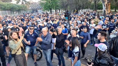 Los hinchas de Gimnasia La Plata llenaron el Bosque para pedir justicia por Lolo Regueiro