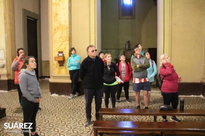 Recorrida por la Iglesia San José Obrero y la Plaza Sergio Denis con los participantes de la Corre Caminata a San José