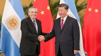 Alberto Fernández sufrió una gastritis erosiva con sangrado en Indonesia pero retomó su agenda y se reunió con Xi Jinping