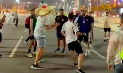 Video: la pelea de hinchas argentinos y mexicanos a días de la “final” del sábado