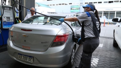 La nafta volvió a aumentar en todo el país desde este jueves