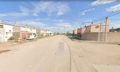 Tormenta violenta en Bahía Blanca: rayo hizo estallar un tanque y el agua inundó su casa