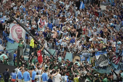 Fiebre por la Selección: Aerolíneas Argentinas agotó tres vuelos hacia Qatar y analiza sumar un nuevo servicio