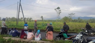 Entró en erupción el volcán Semeru, avalancha ardiente y alerta máxima de tsunami