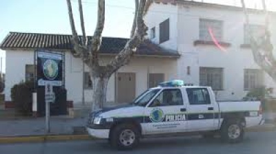 Esta tarde: entró a robar, pero los dueños de casa lo ataron y se lo entregaron a la Policía