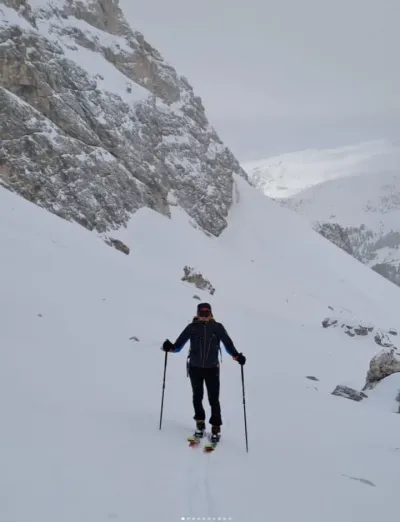 El increíble relato del esquiador que pasó 20 horas sepultado bajo la nieve y sobrevivió