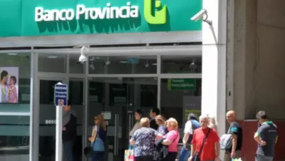 Los bancos cambiarán el horario a partir del próximo lunes