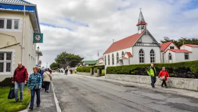 Cuántos habitantes de las Islas Malvinas se definen como argentinos