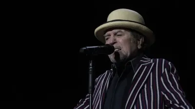 Joaquín Sabina en Argentina: una voz amplificada que desplegó una antología musical con sabor a despedida