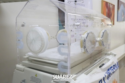 Se entregó la última de las tres incubadoras para la neonatología