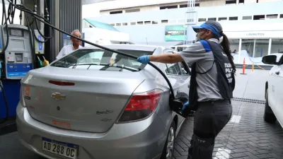 La nafta aumenta el sábado: el Gobierno renovó el acuerdo del 4% mensual