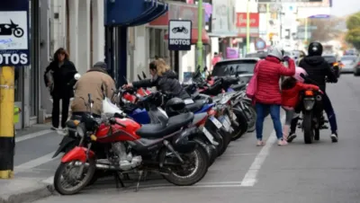 Prohiben los escapes libres en Bahía y se podrán secuestrar motos estacionadas