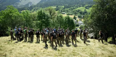 Más de 300 personas buscan a un nene de dos años que desapareció en un pueblo de 25 habitantes