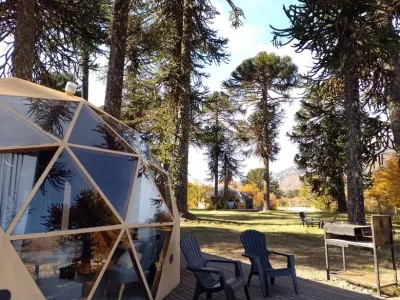 Después de trotar el mundo, apostaron por un encantador pueblo patagónico para crear su emprendimiento