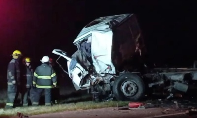 Murieron dos camioneros en un choque frontal en ruta 51