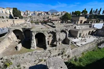 “Un laboratorio arqueológico a cielo abierto”: Herculano, la ciudad destruida por el Vesubio que aún oculta sus misterios