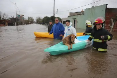 “¿Cómo compro todo de nuevo?”: el otro drama que dejó la inundación en La Plata