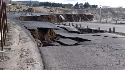 Colapsó la ruta 3 y crece la preocupación de los vecinos de Comodoro Rivadavia: las impactantes fotos