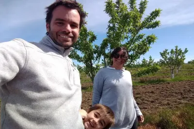 “Es dar el paso”: están en el sur de Buenos Aires y revolucionan la zona con una producción de almendras