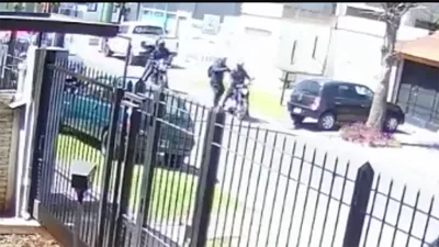 Un hombre retiró 15 mil dólares de un banco y cuatro motochorros lo persiguieron para robarle en Ituzaingó