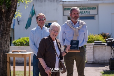 Pasman distinguió a sus vecinos en su 116° aniversario