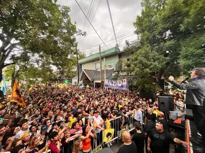 Hubo disturbios en la previa del acto de Javier Milei en Ezeiza por la llegada de militantes de Unión por la Patria