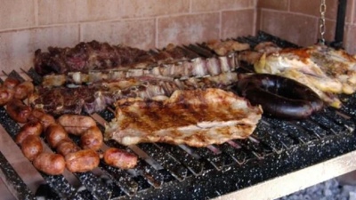 Denunció a sus vecinos por hacer un asado en Semana Santa