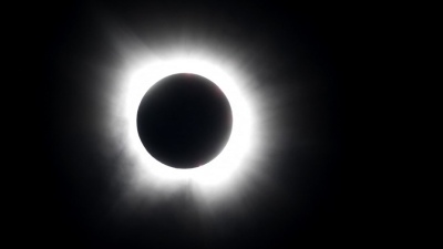 El eclipse total de sol deslumbró a millones de personas en Norteamérica