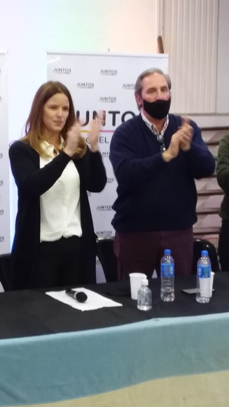 Con entusiasmo y clara voluntad ganadora, Juntos presentó su lista