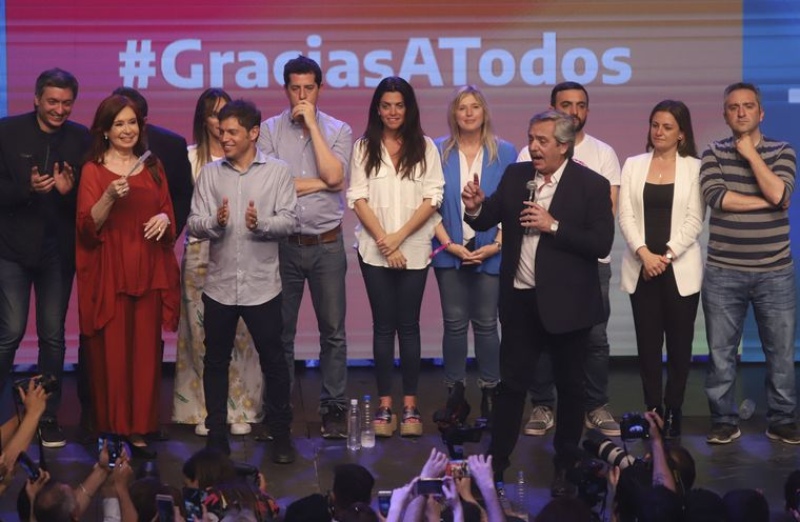 El Gobierno repartió un manual de campaña para candidatos