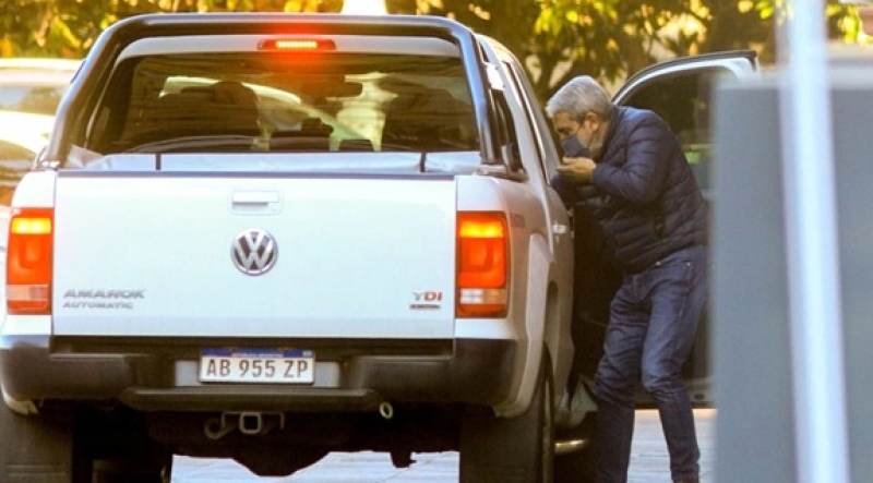 LA CAMIONETA QUE UTILIZÓ ANÍBAL FERNÁNDEZ PARA TRASLADARSE A LA CASA ROSADA ADEUDA MÁS DE MEDIO MILLÓN DE PESOS